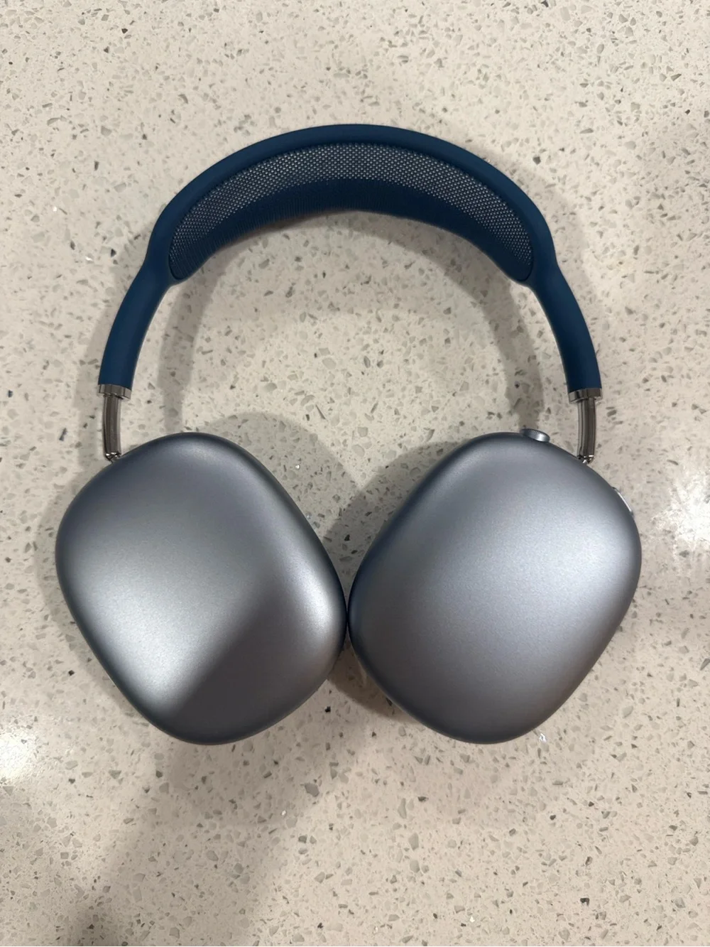 Apple Over‑Ear Headphones - Space Gray with Blue Fabric